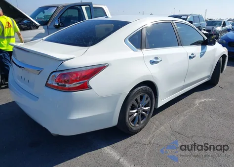 2015 Nissan Altima 2.5 S из США, поврежденный, VIN 1N4AL3APXFC479534